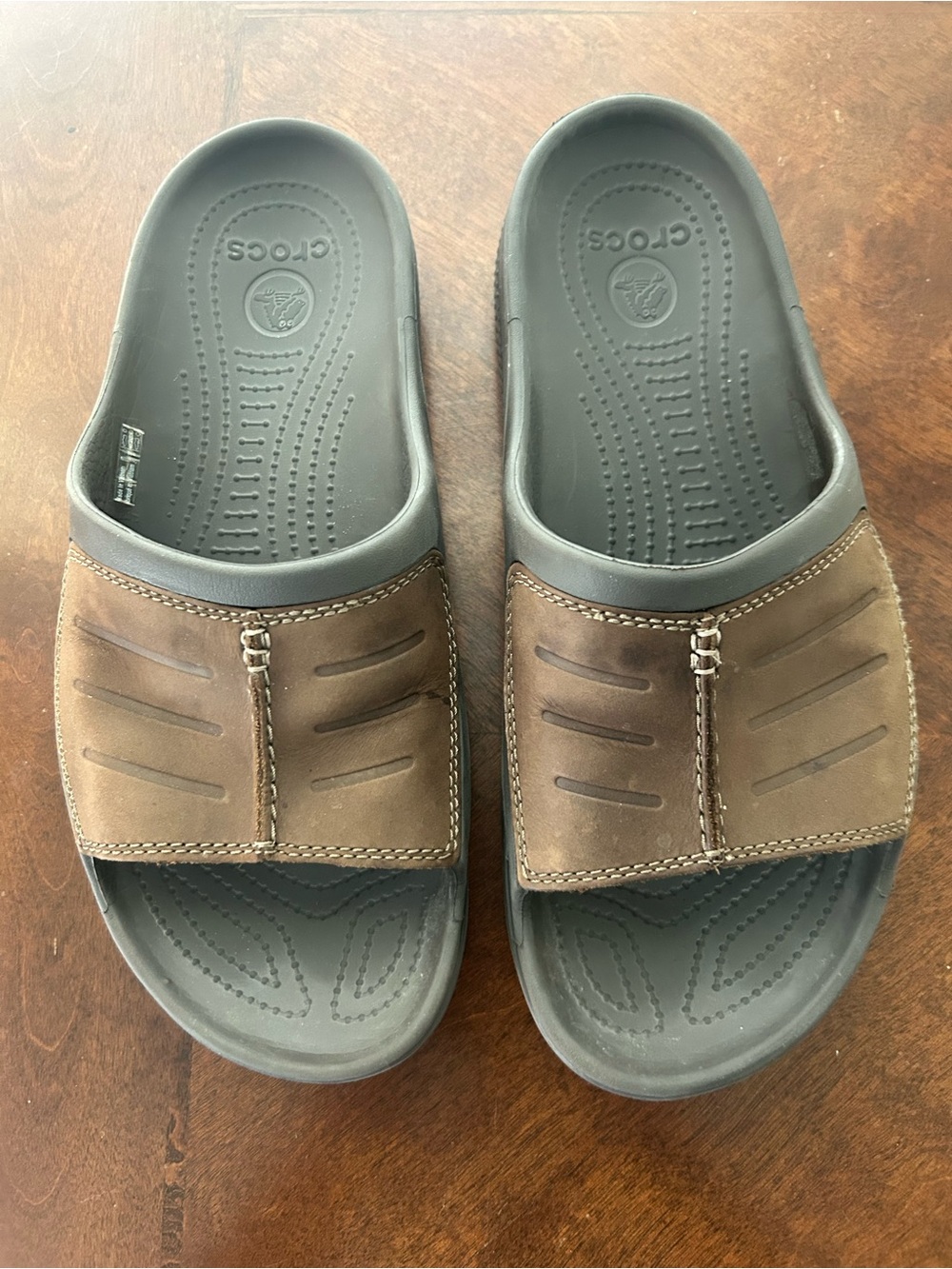 CROCS Yukon Mesa Slide Mens SZ 10 Brown Leather Black Sandals Shoe Espresso READ